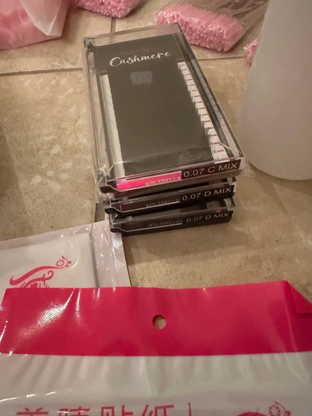 BRAND NEW KOLYBEL EYE LASH KIT INCLUDES LASHES, FOAM,GLUE,TAPES ETC… AS PICTURED